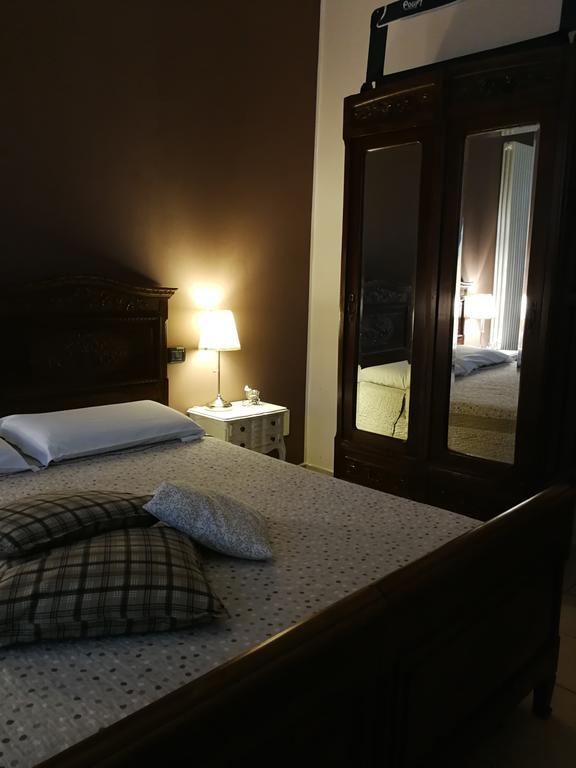 B&B Cascina Barolo Turijn Buitenkant foto